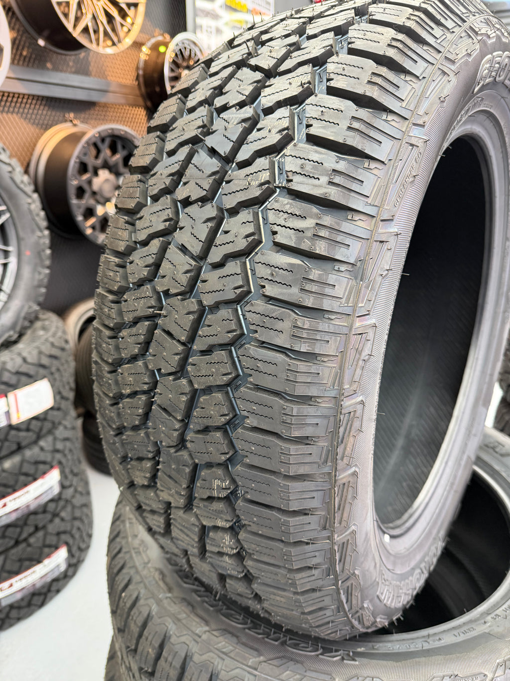 Yokohama Geolandar 275/55R20