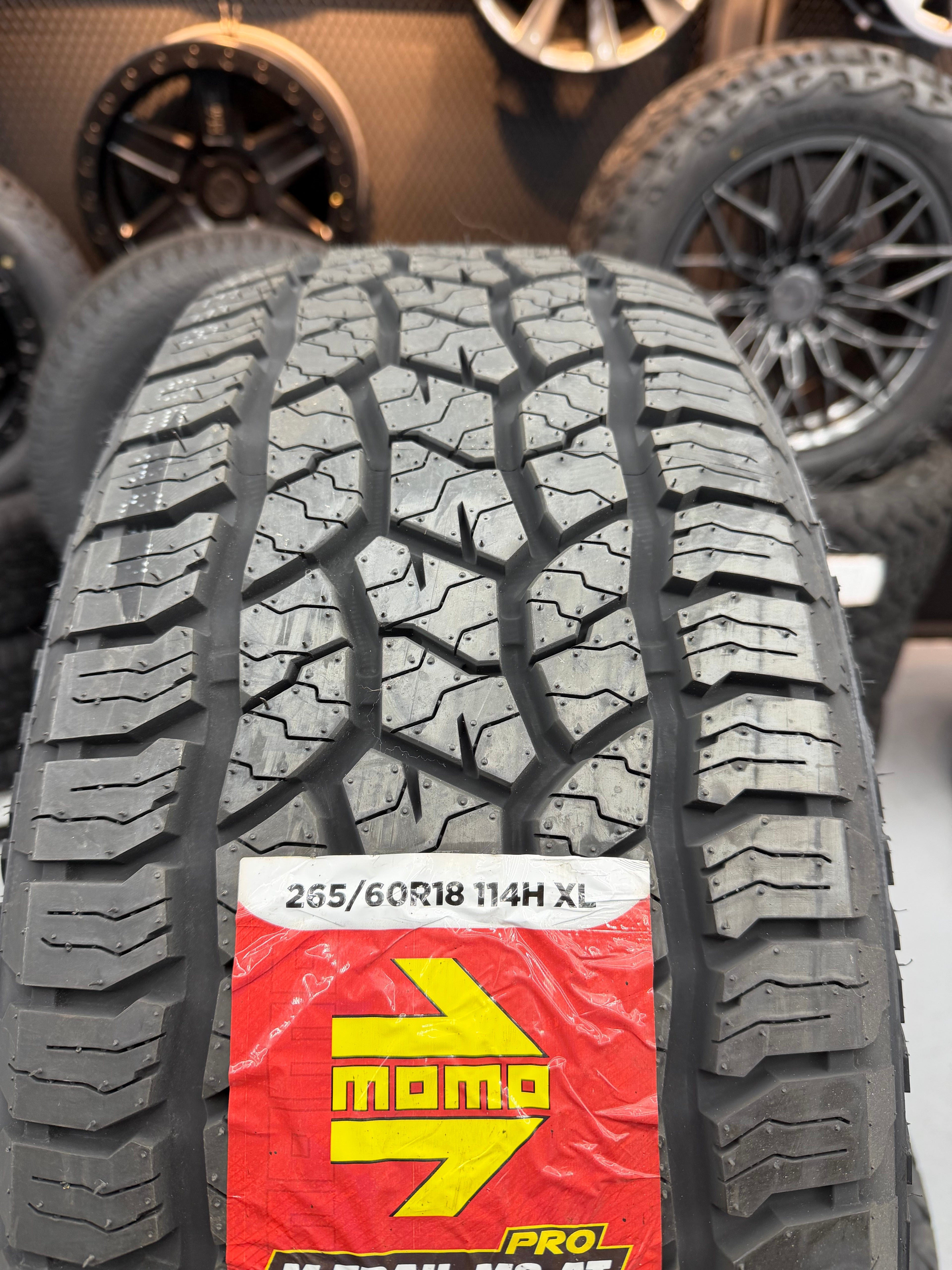 MOMO M-TRAIL M8 A/T PRO 265/60R18 114H X