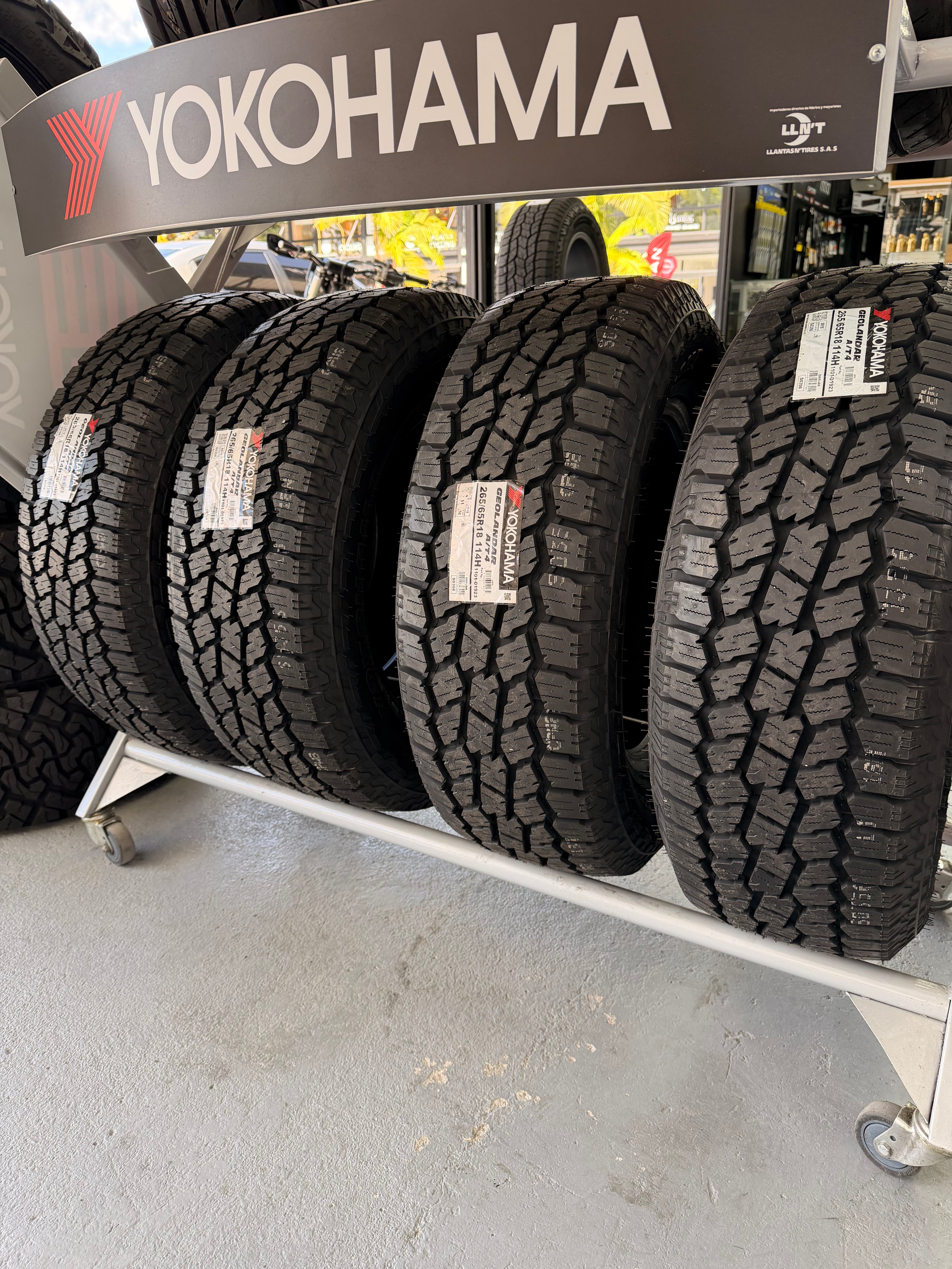 Yokohama Geolandar A/T4 G018 265/65R18