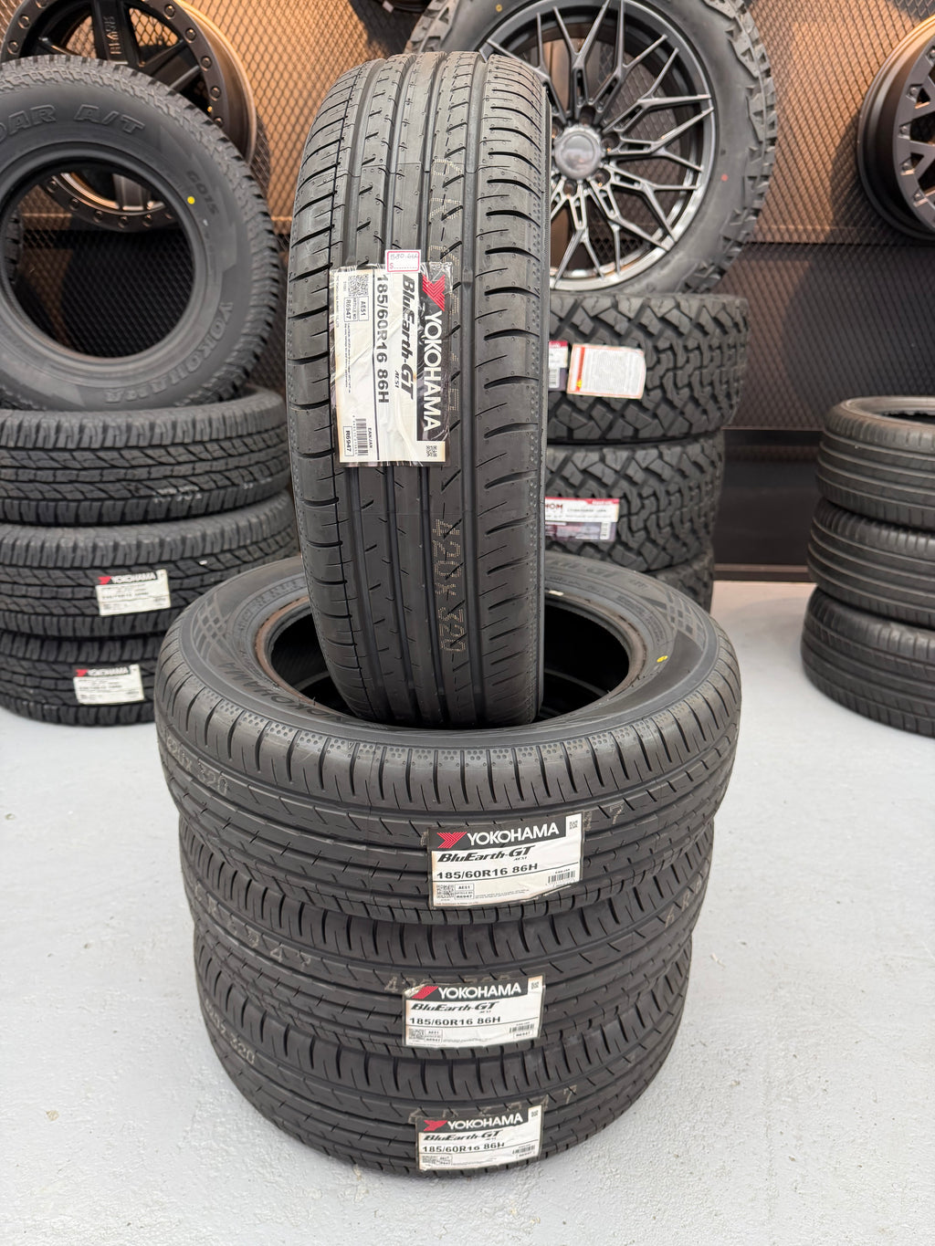 Yokohama BluEarth-GT 185/60R16