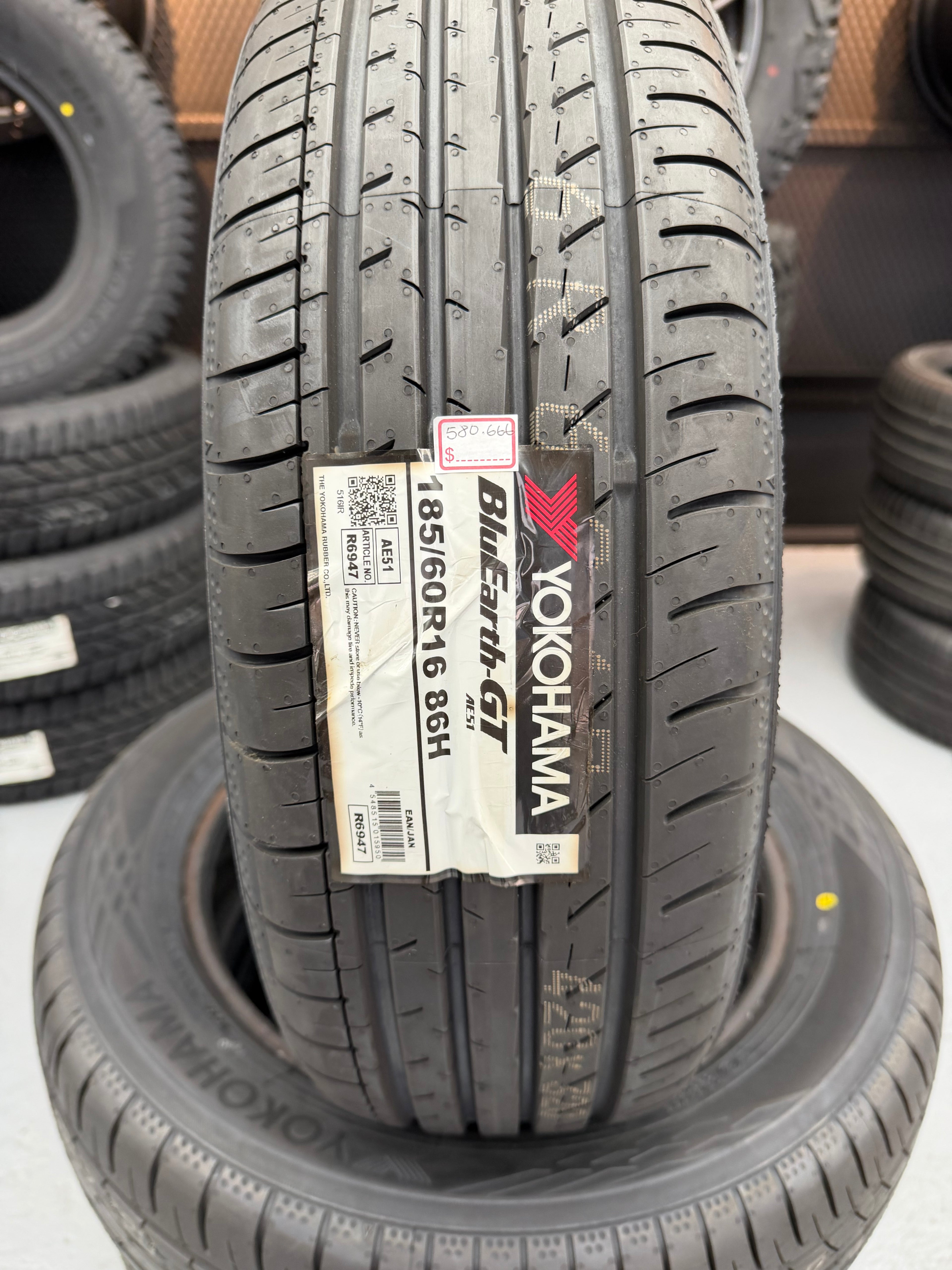 Yokohama BluEarth-GT 185/60R16 86H | Confort y Agarre en Lluvia