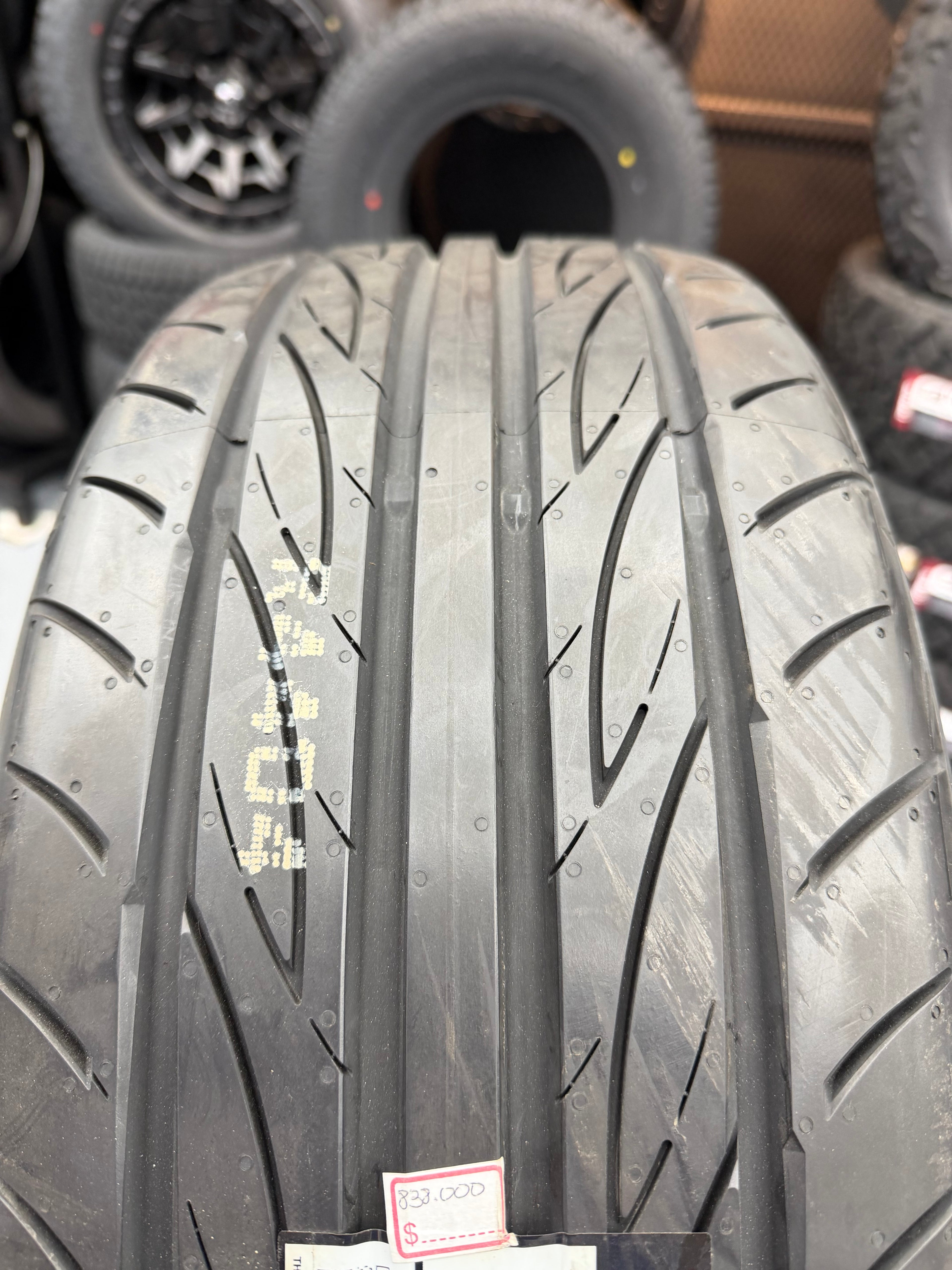 Yokohama ADVAN Fleva V701 225/45R17 94W