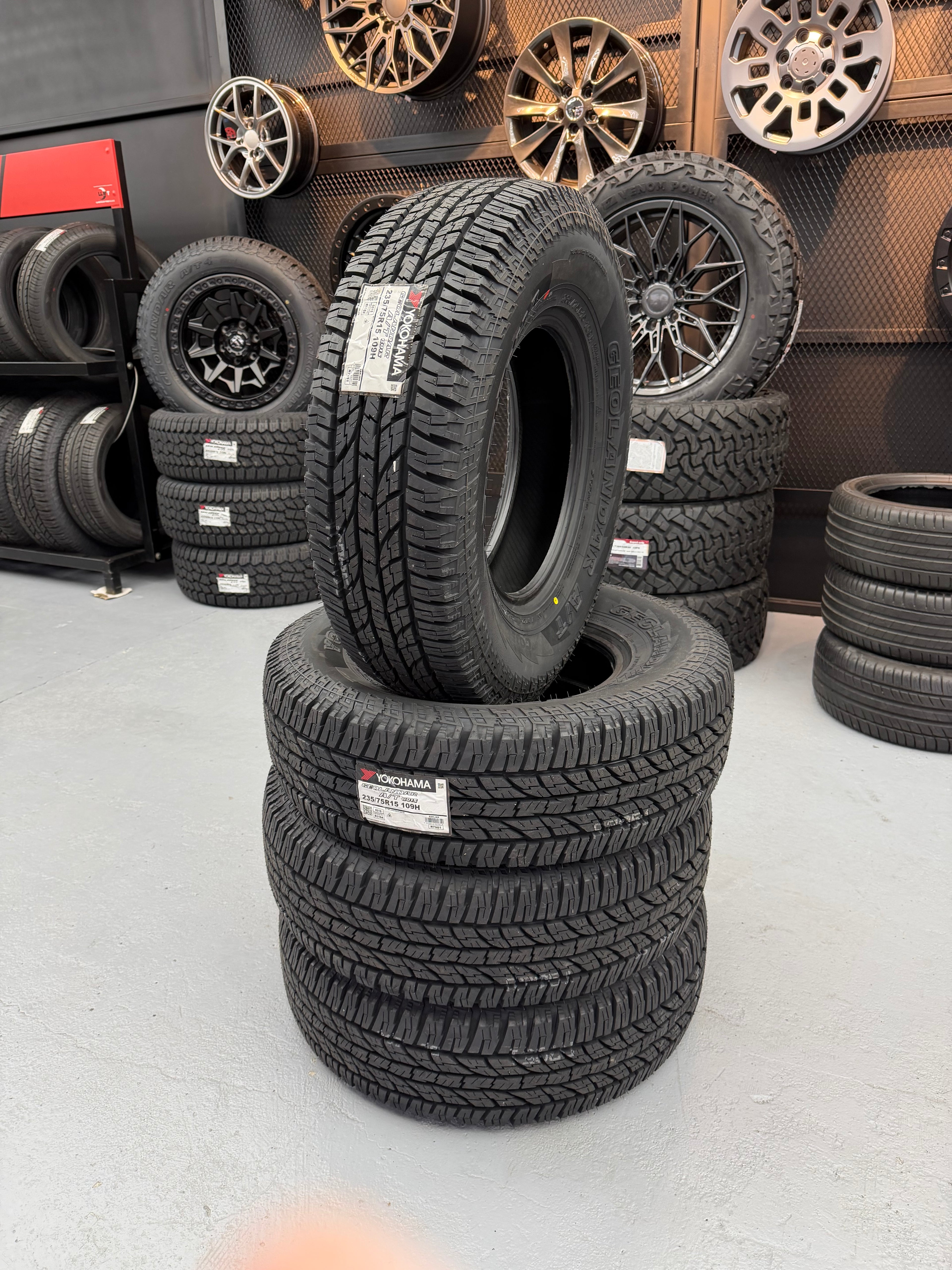 Yokohama Geolandar A/T G015 235/75R15 109H