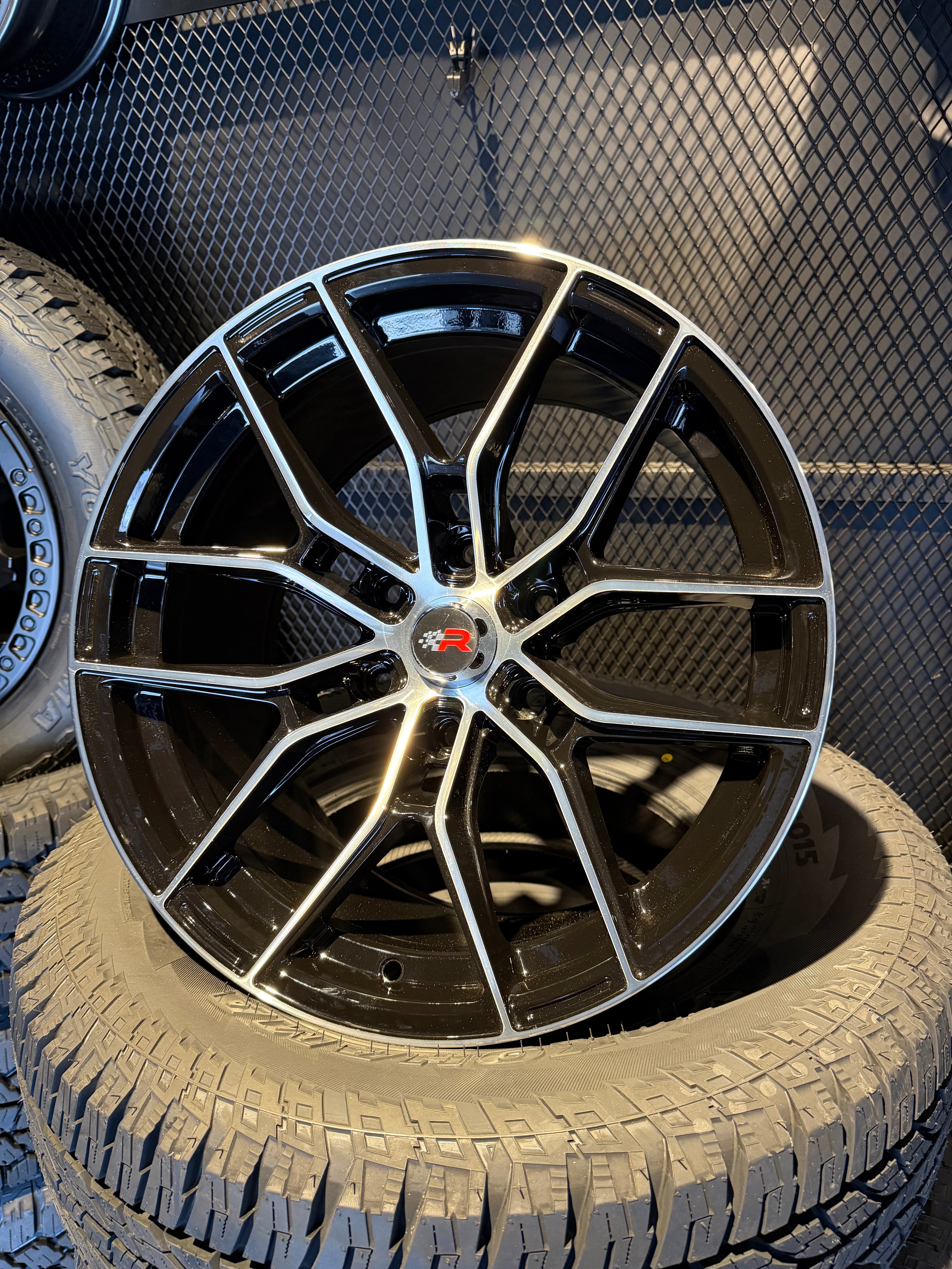 Rin Racer 654 Case 6x139.7 BMF ET 18x9.5
