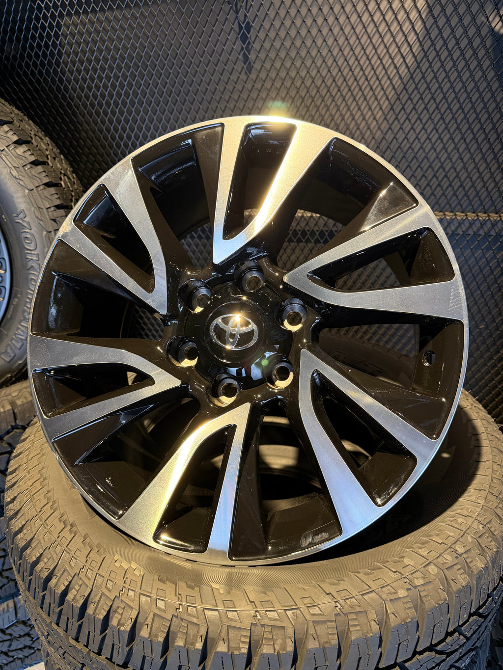 Rin Toyota Sport 18x8 Negro Maquinado