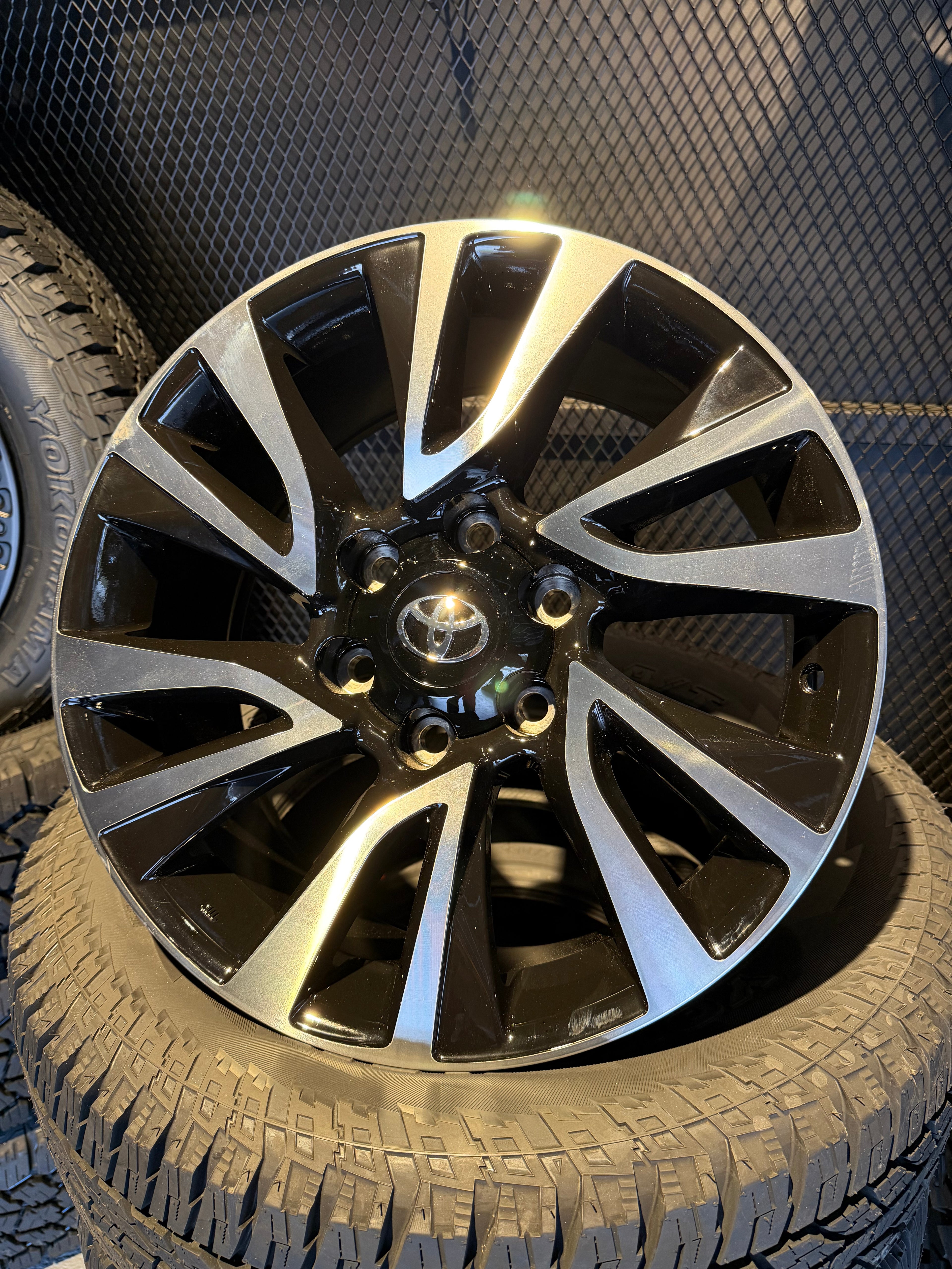 Rin Toyota Sport 18x8 Negro Maquinado