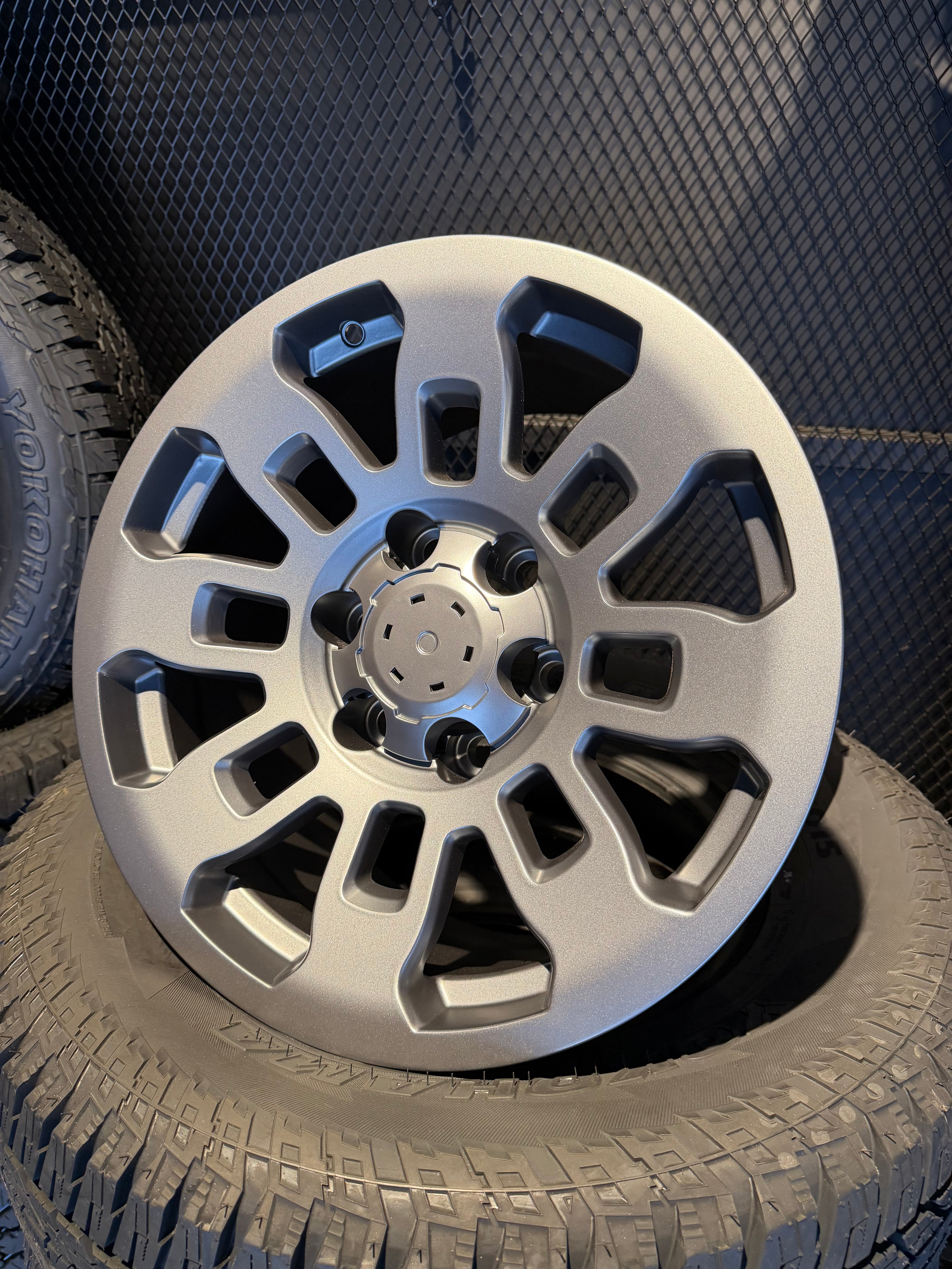 Rin Toyota Heritage 17x9 gris mate claro