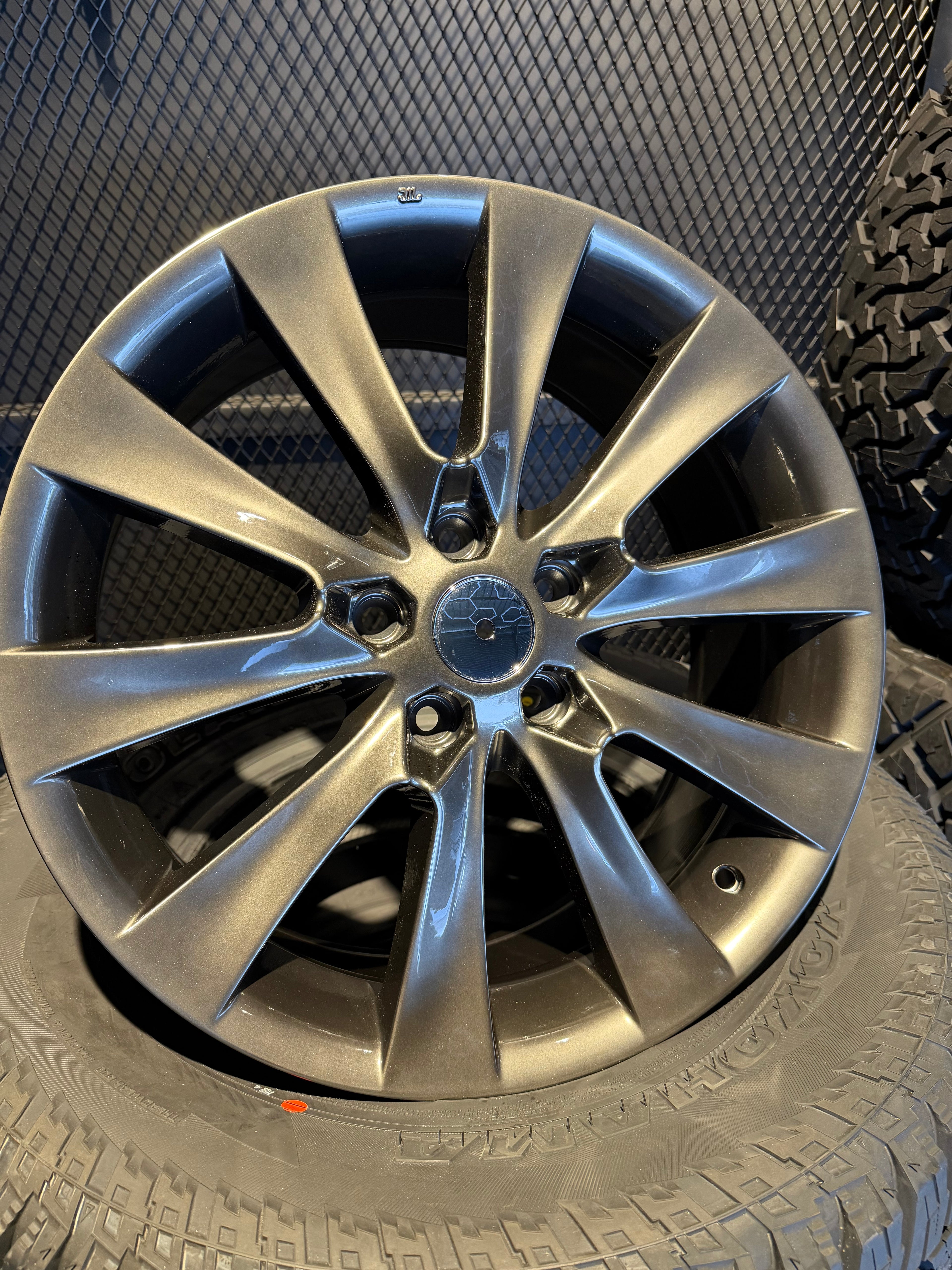 Rin Mazda Urban 18x7.5 Gris Oscuro