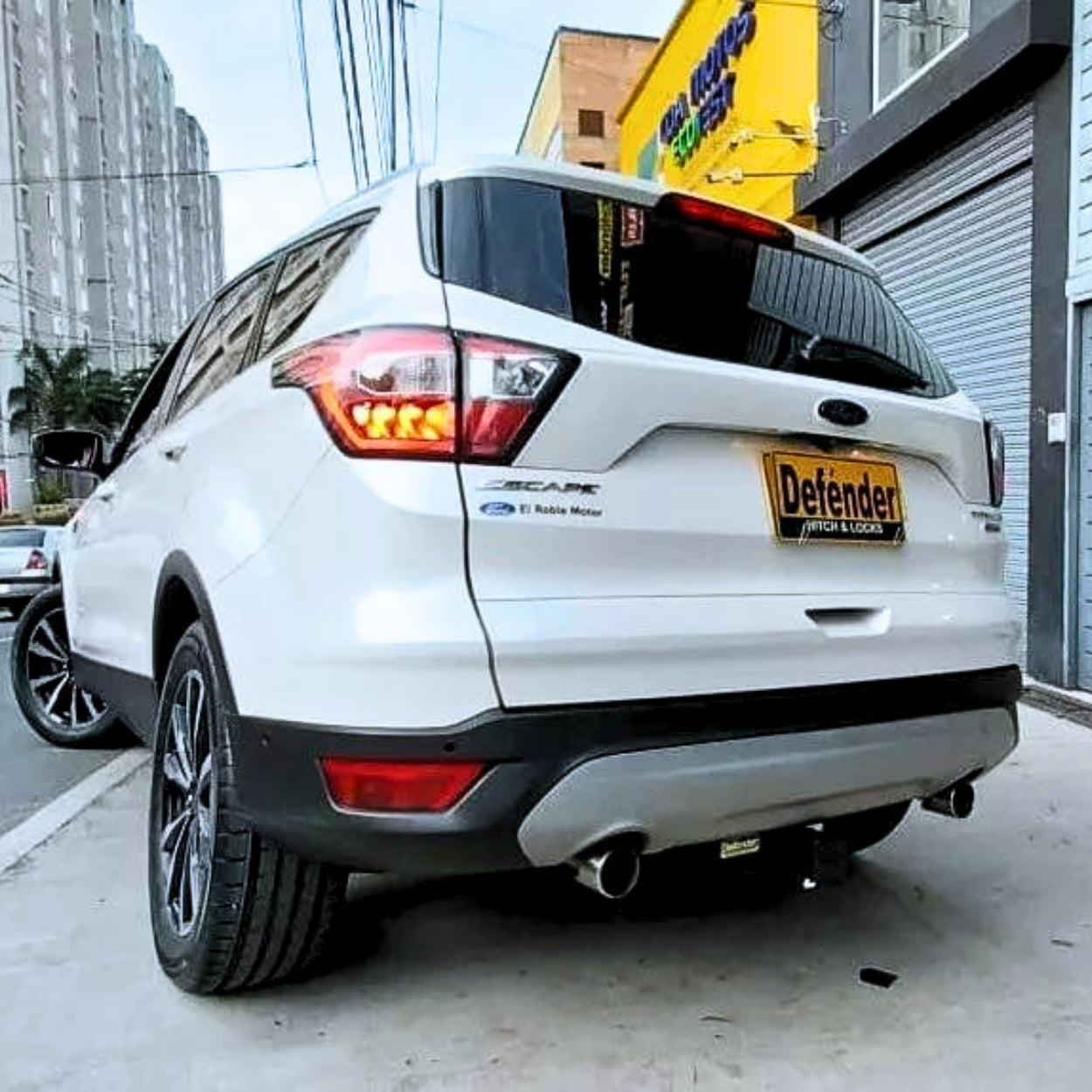 Tiro de Arrastre Ford Escape 2013