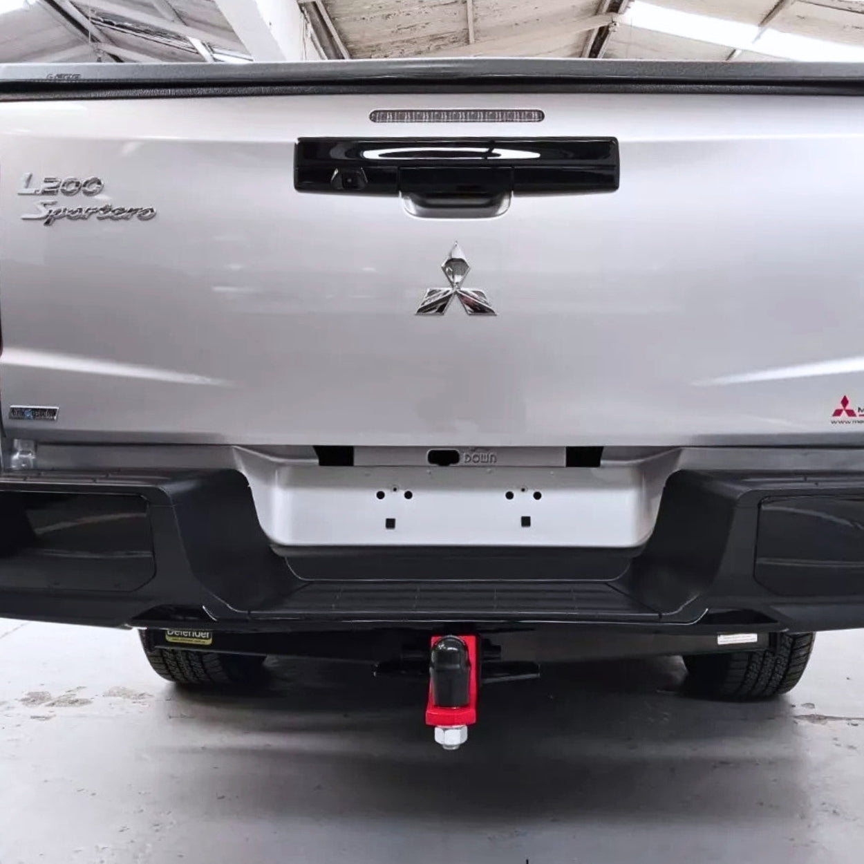 Tiro de Arrastre Mitsubishi Sportero L200 Basica Bomper Plastico 2014 – 2020